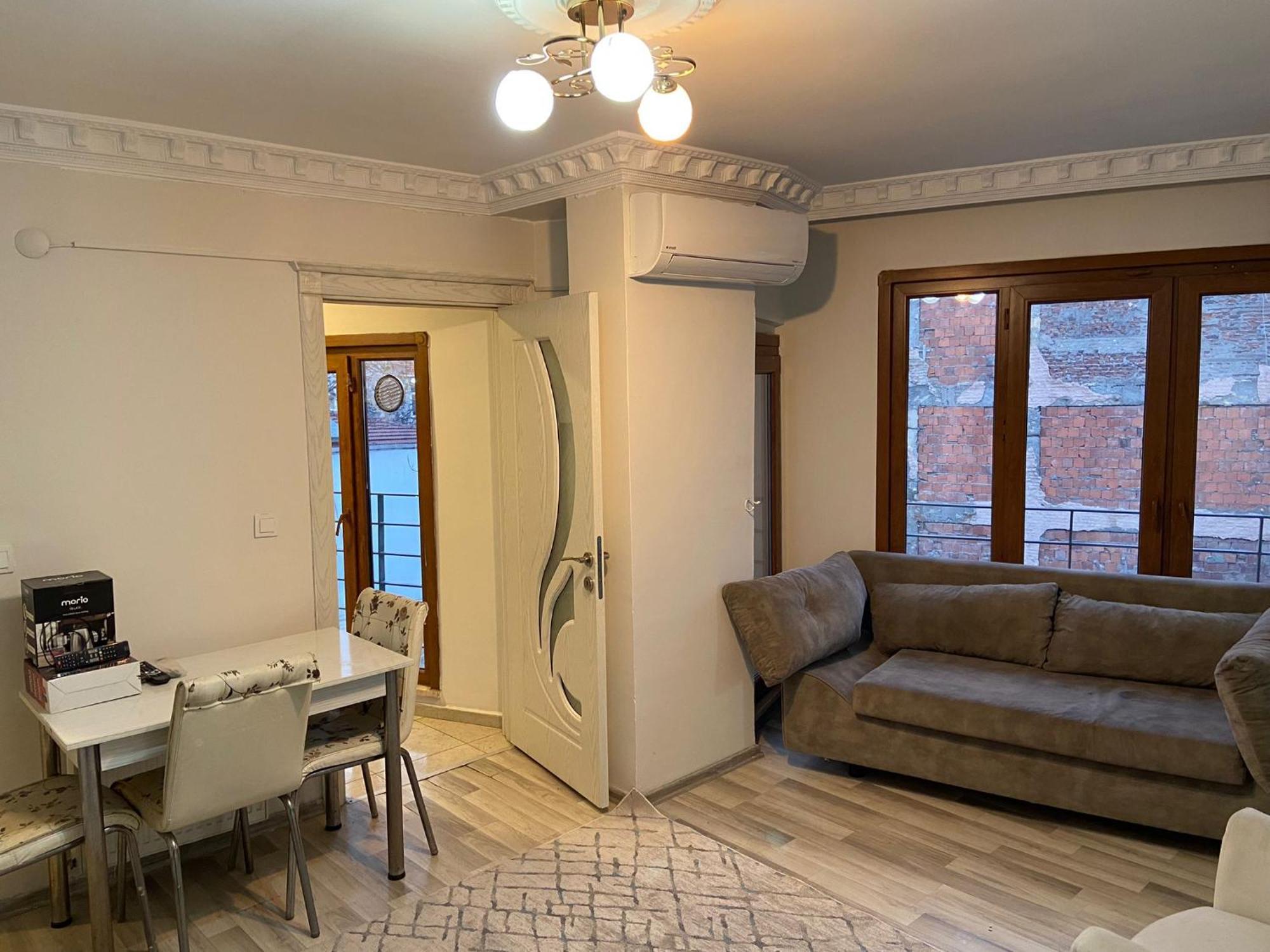Otel La Perato *