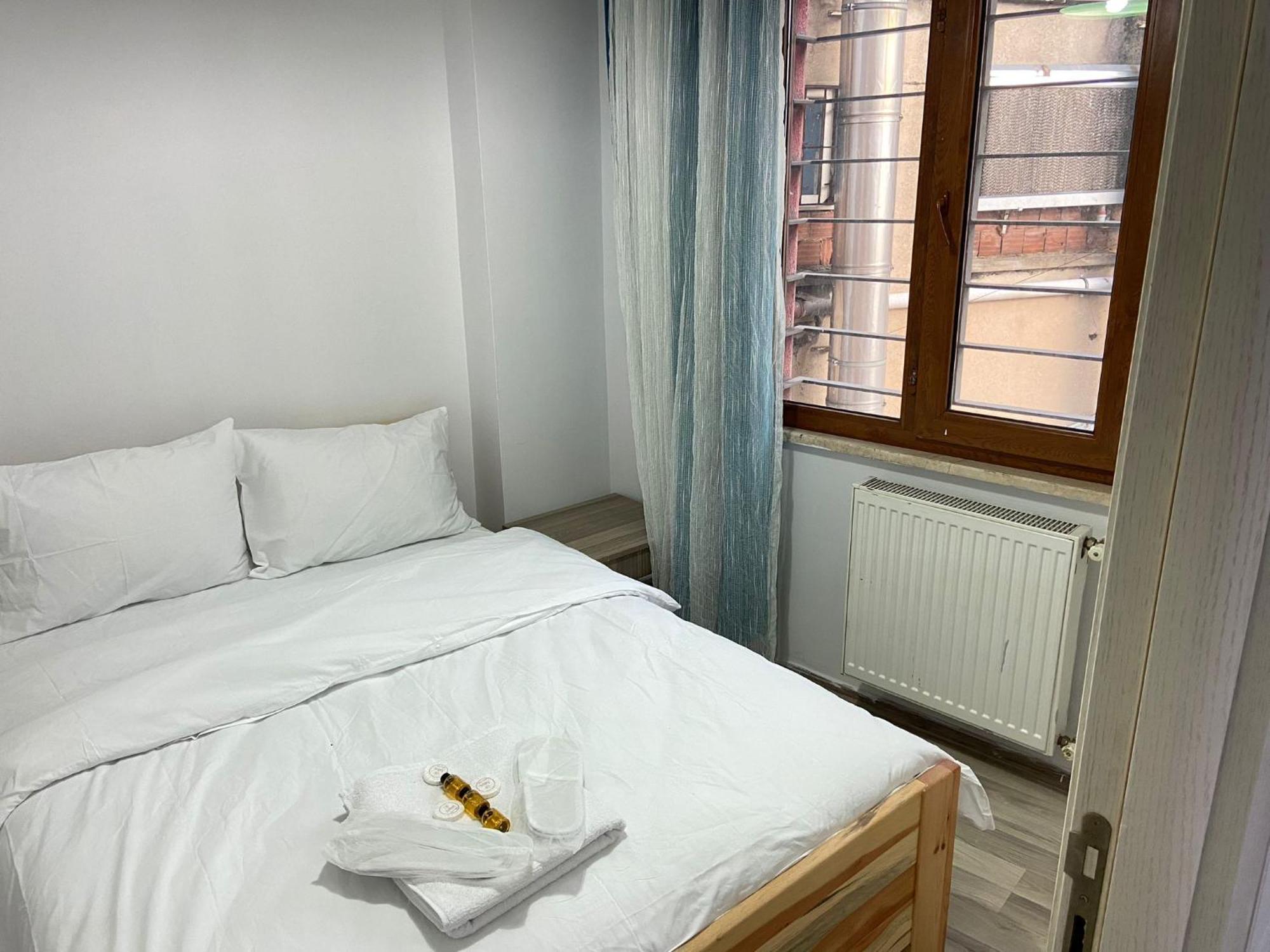 Otel La Perato *